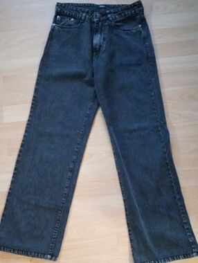 Zara Women's Charcoal Straight Jeans